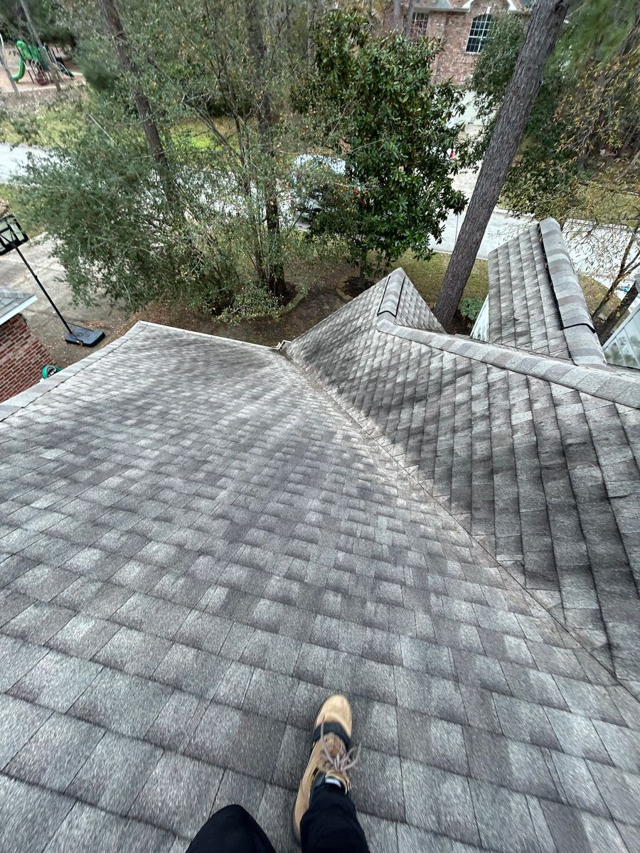 Gutter Cleaning for Everyday Pressure Washing in The Woodlands, TX