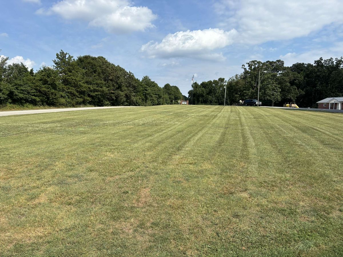 Lawn Maintenance for LC Lawn Care & Landscaping in Canon, GA