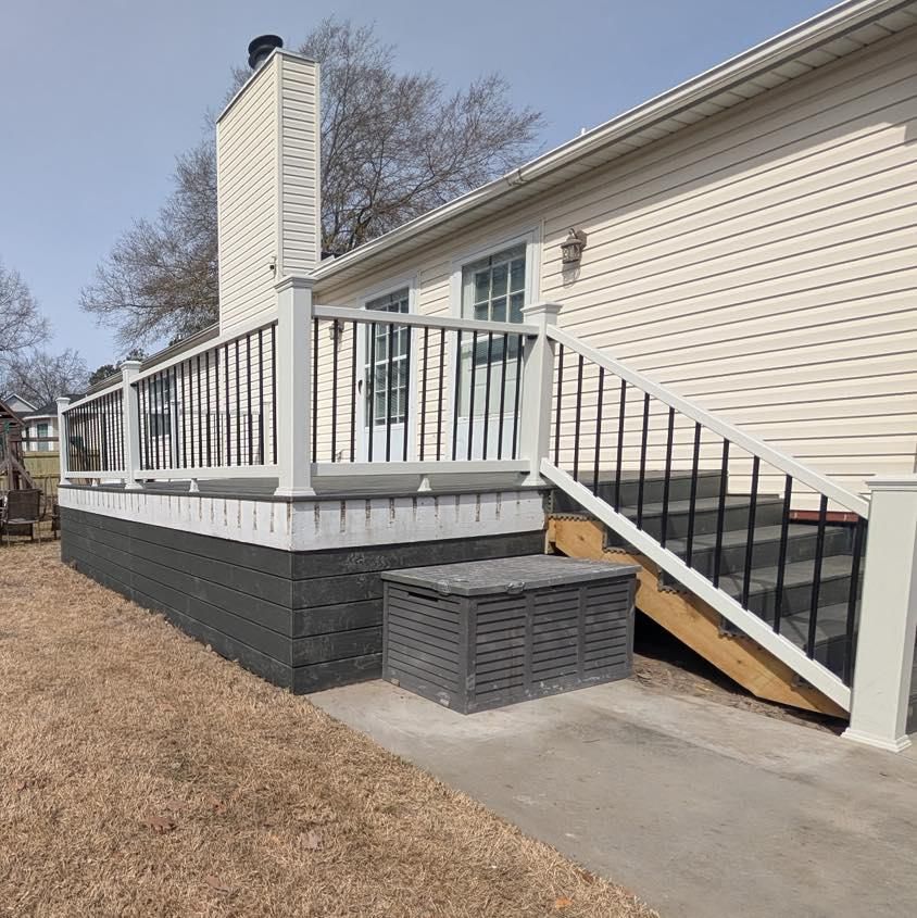 Decks & Porches for 4 In The Fire Fencing LLC in Darlington, SC