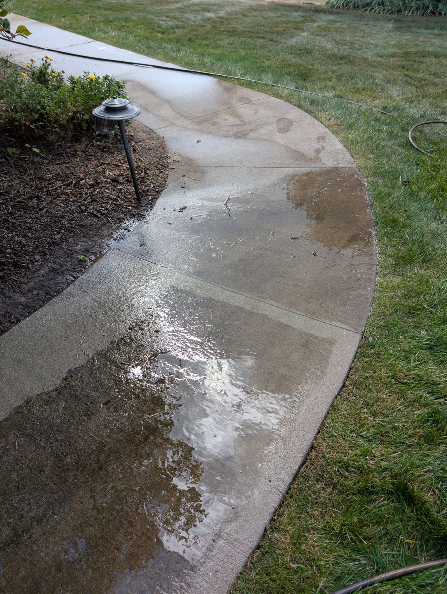 Power Washing for Kingdom Power Washing & Window Cleaning in Flushing, MI