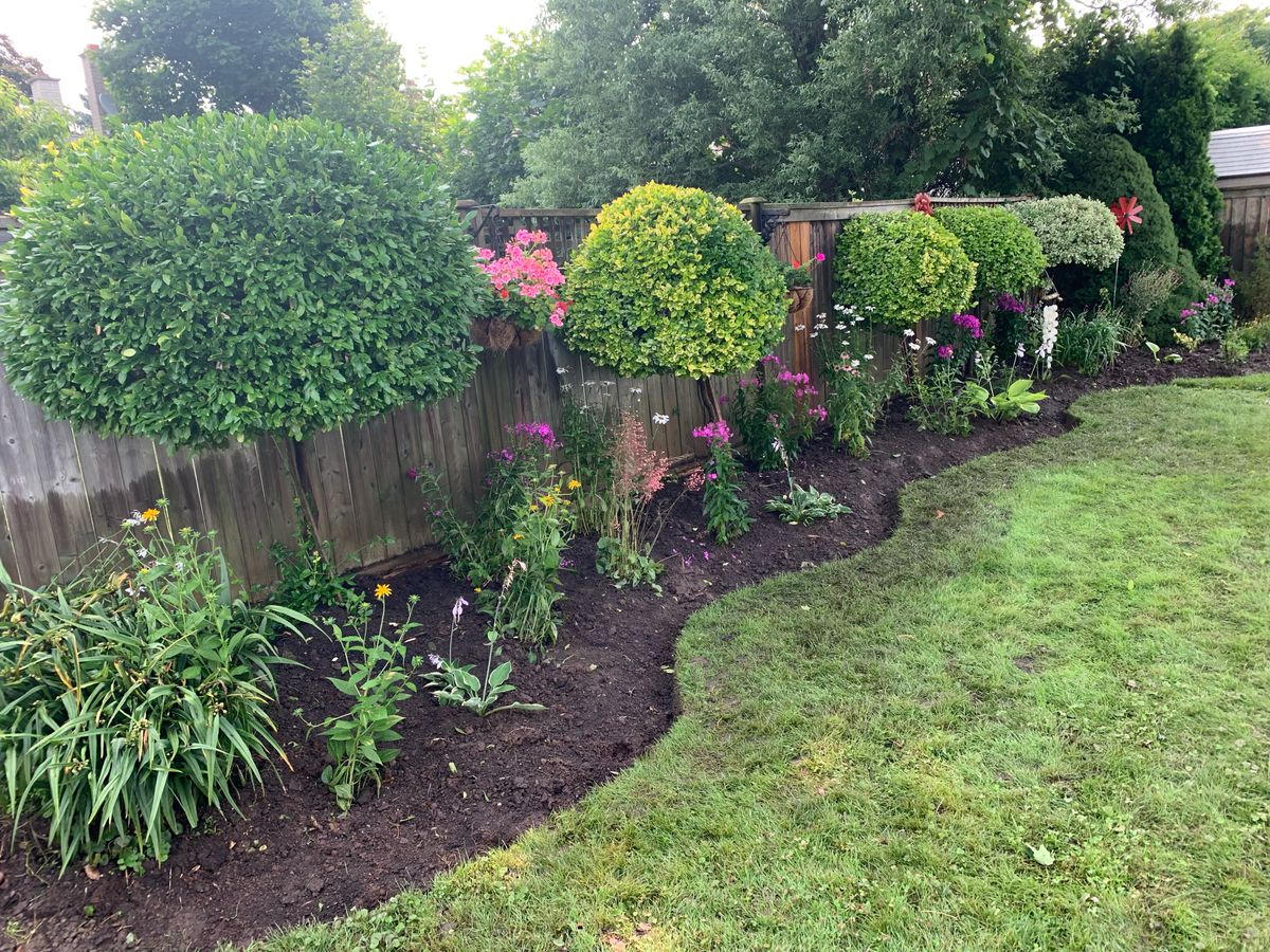 Gardening & Planting for Calderwood Landscapes in Oakville, ON