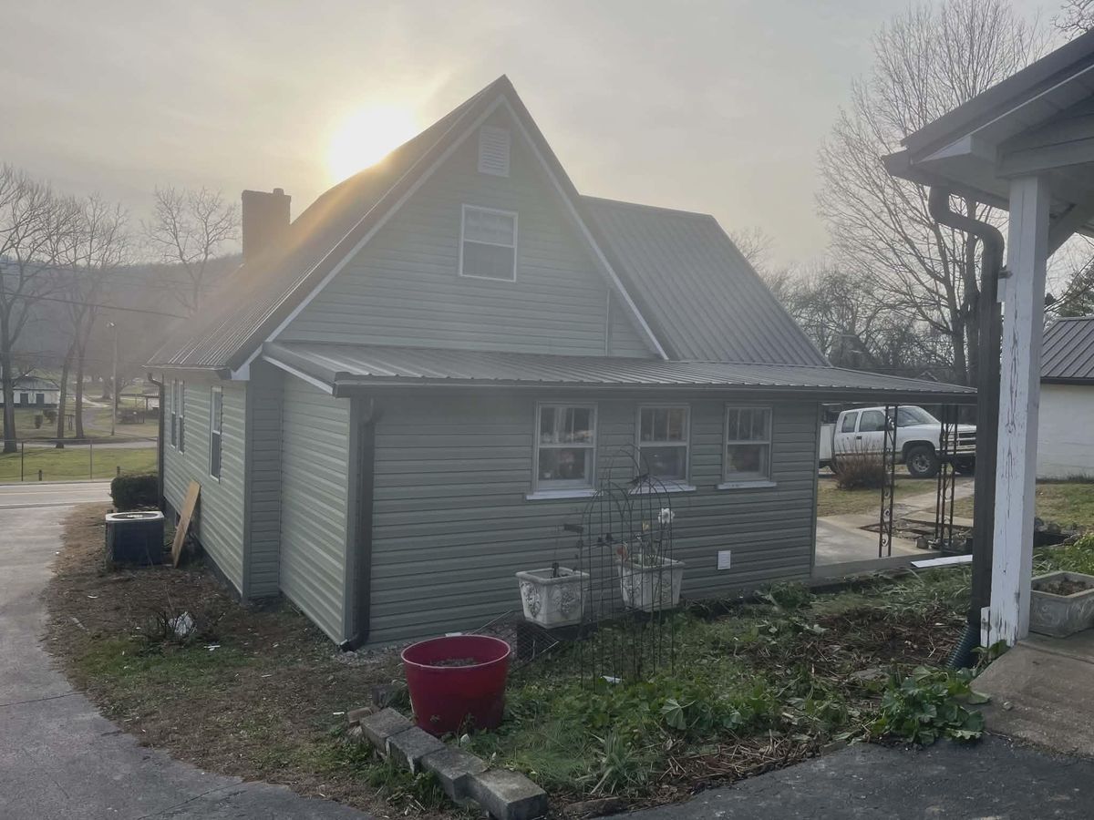 Standing Seam Roofing Systems for KY Gutter Pro & Specialty Roofing Systems in Monticello, KY