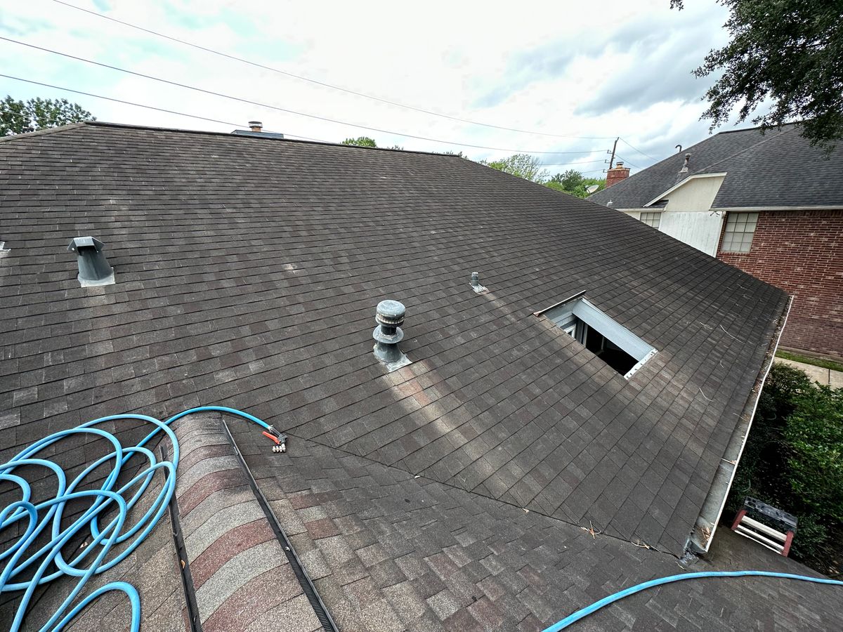 Roof Cleaning for Power Pressure Wash in Houston, TX