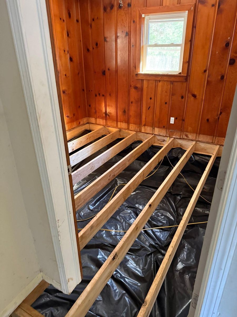 Flooring for Southland Fencing and Construction in Anniston, AL