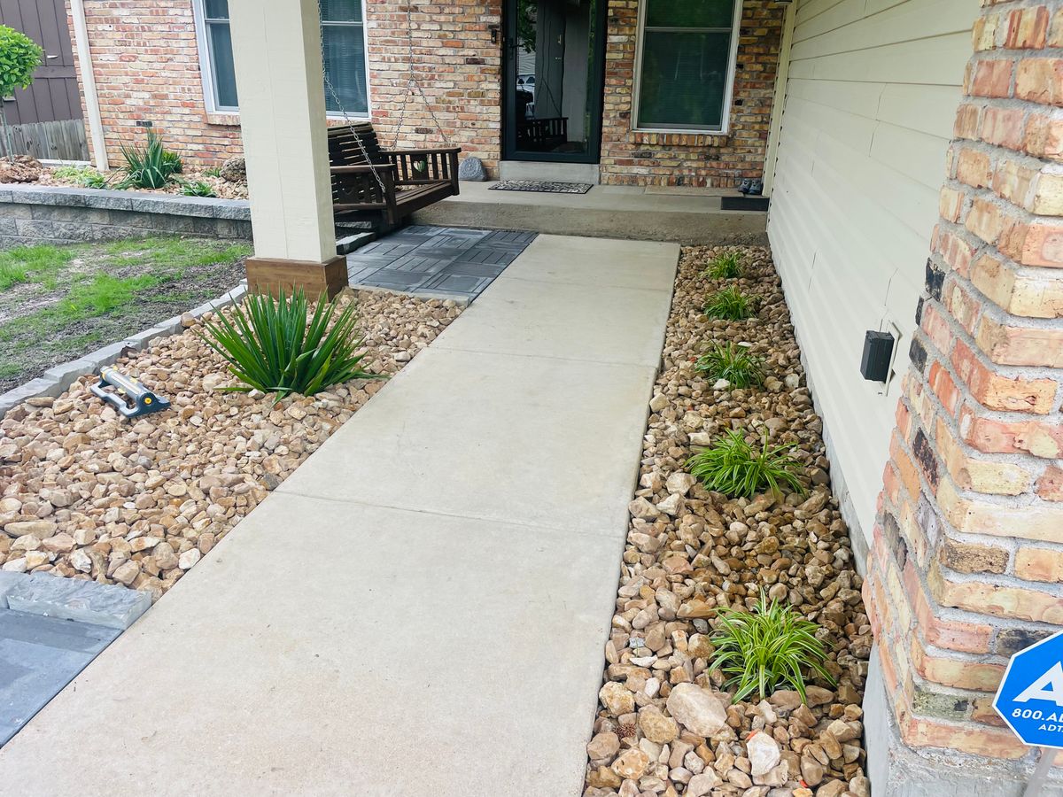 Mulch Installation for Jackson Lawn Services LLC in St Louis, MO