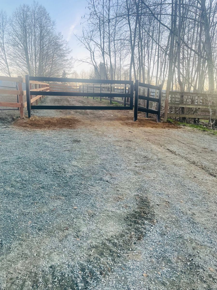 Fencing for Oats Equestrian Fencing LLC in Arlington, WA