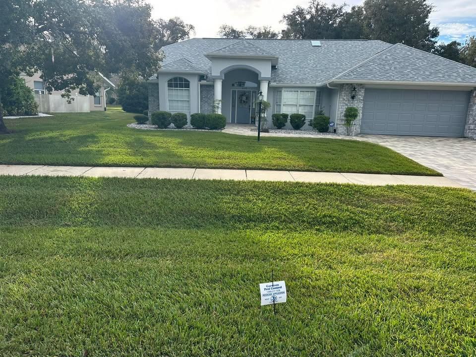 Lawn Spraying for Garrison Pest Control Inc in North Weeki Wachee, FL