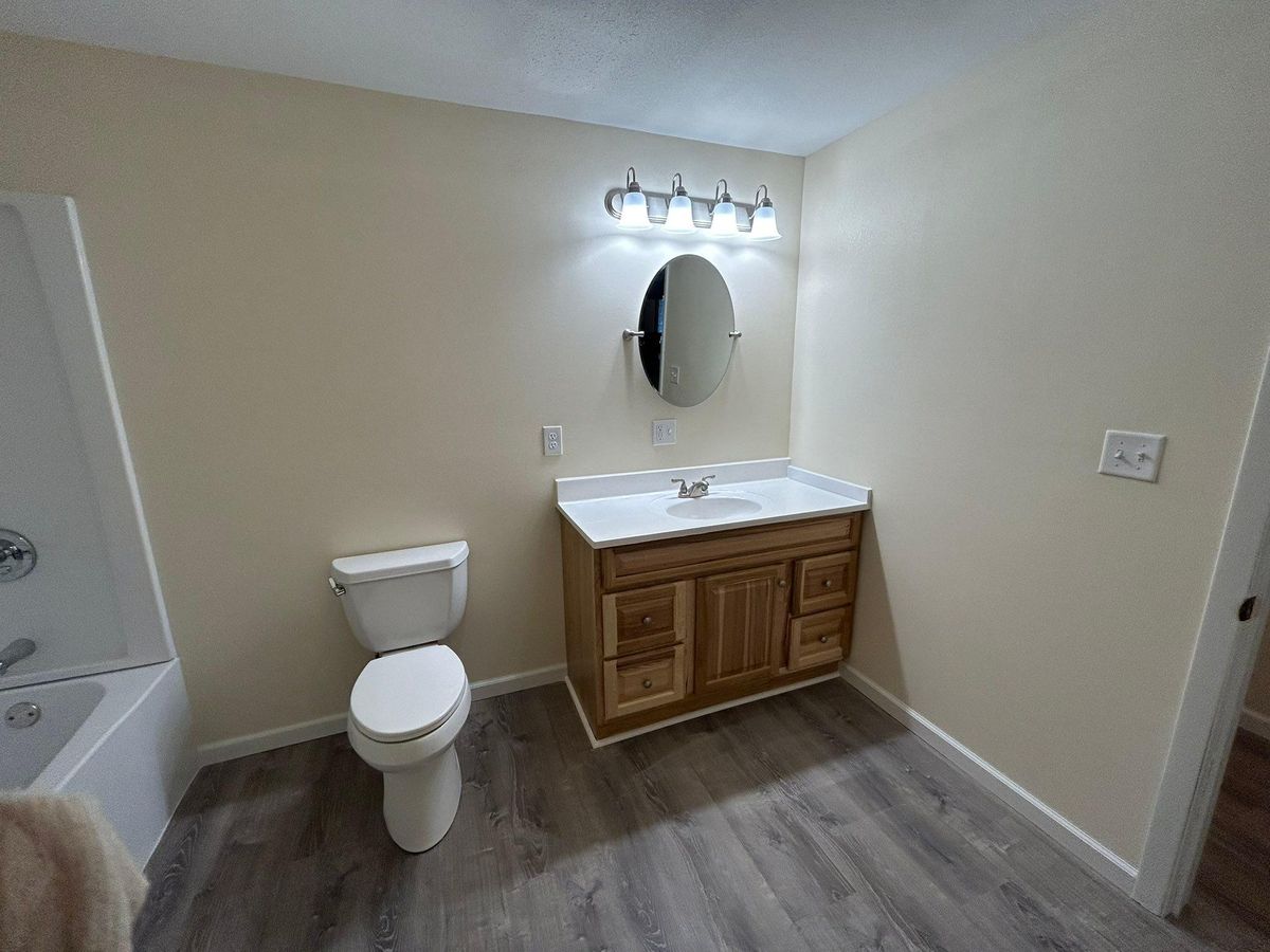 Handyman service for Blue Collar Construction and Remodeling in White City, KS