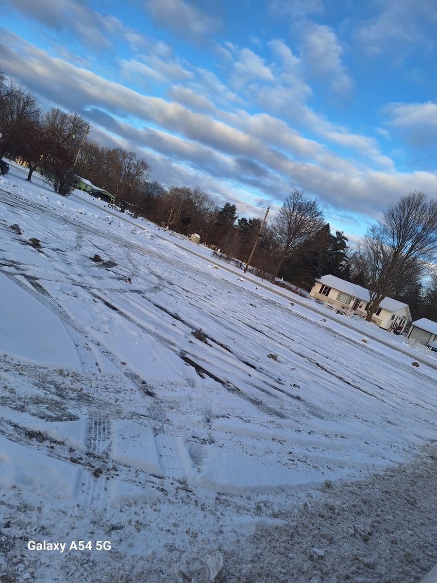 Snow removal/ice management for Precision Paving and Sealing LLC  in Waterford Township,  MI