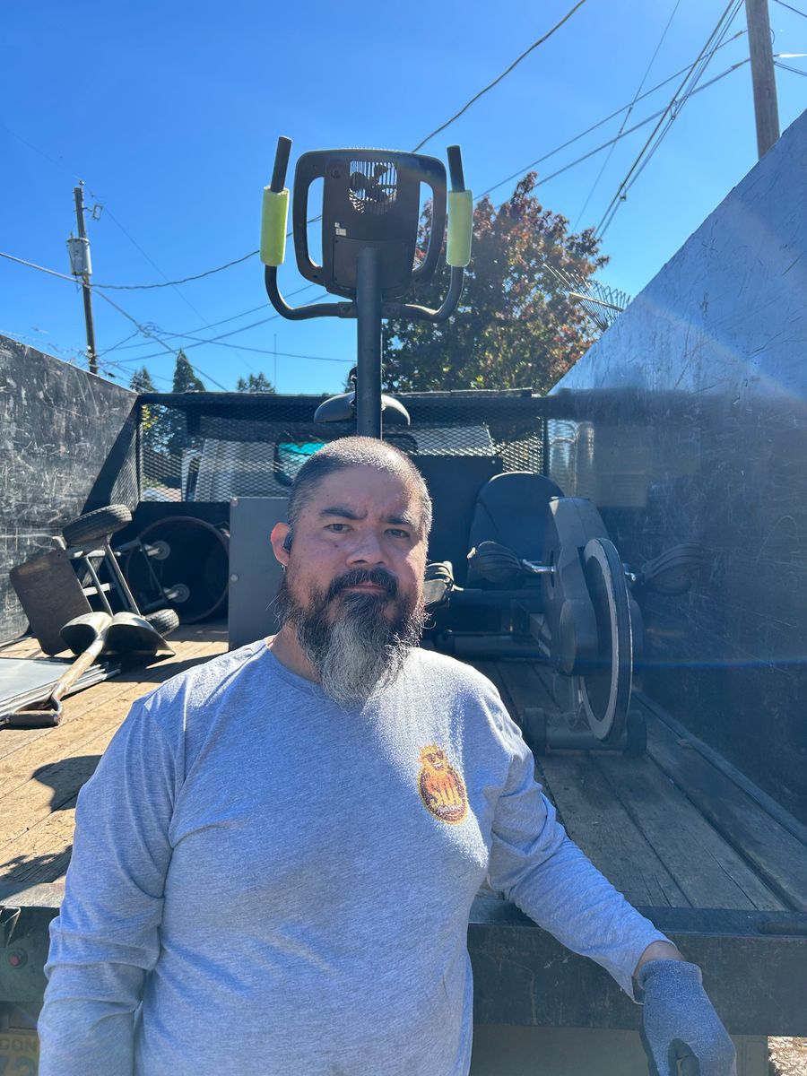 Furniture and Appliance Removal for Sol Junk Removal in Independence, OR