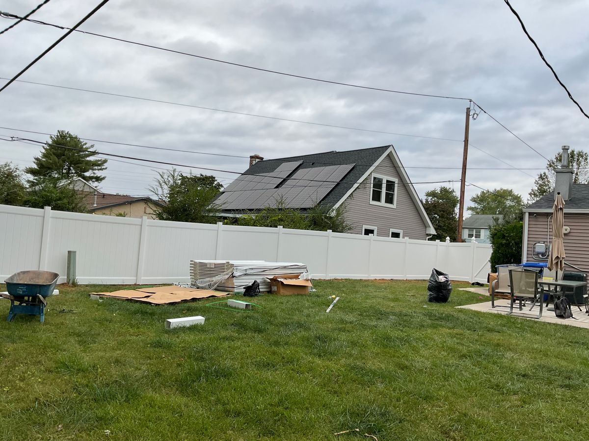 Fall Cleanup for Velazquez Landscaping & Fencing LLc in Bridgeton, NJ