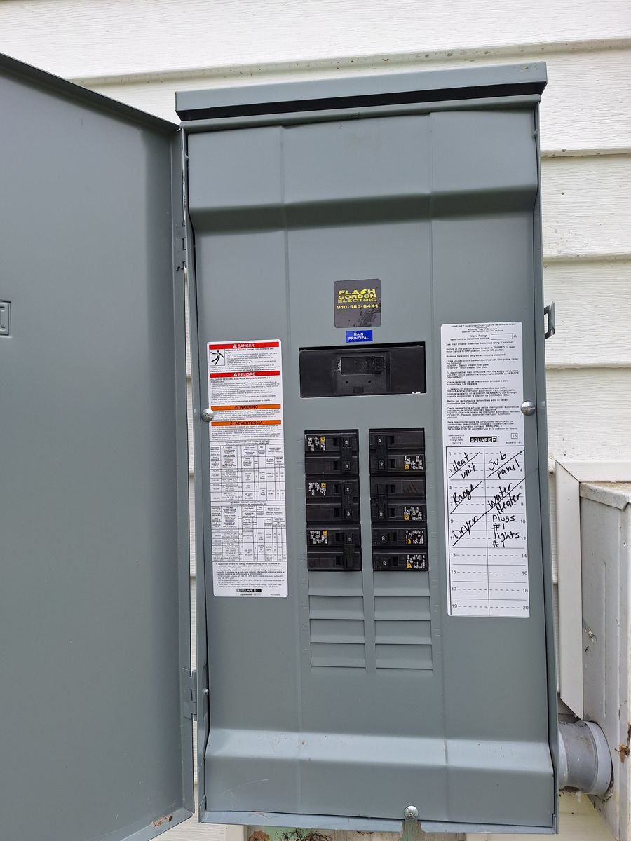 Circuit Breaker Installation and Repair for Flash Gordon Electric LLC in Hope Mills, NC