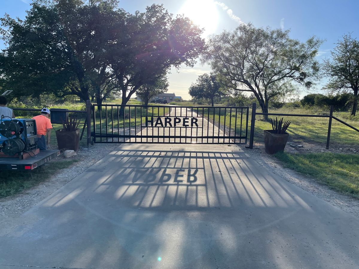 Custom Entrances for 5-7 Fencing & Construction in Madisonville, TX