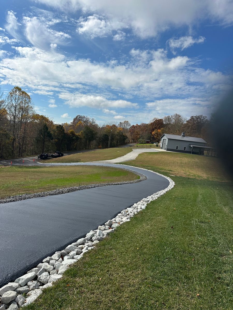 Asphalt Paving for Metzler Paving and Sealcoating LLC in Jacksboro, TN