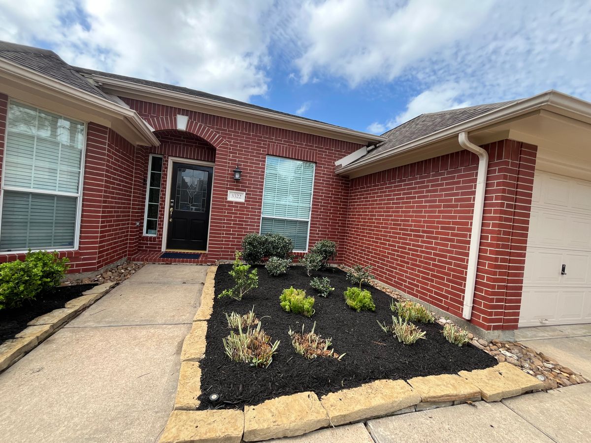 Landscaping for Garza Lawncare & Tree Service in Pearland, TX