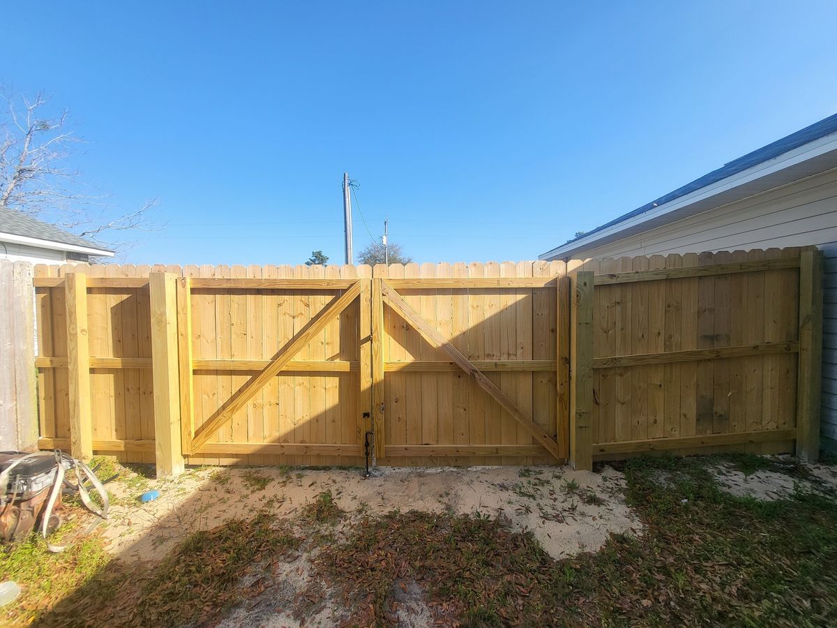 Fence Installation for Bayou Bill's Fencing in Crestview, FL