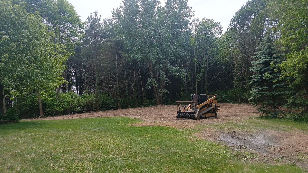 Landscaping for Willing Trucking & Excavating in Evansville, WI