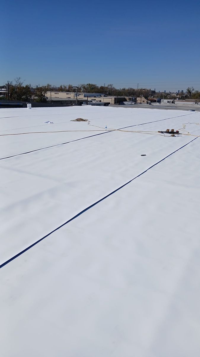 Commercial Roofing for E & E Roofing & Exteriors LLC in Baytown, TX