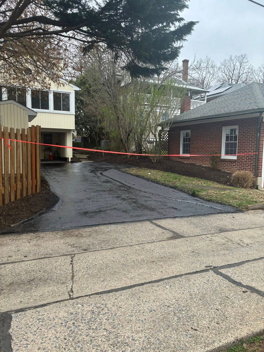 Sealcoating for Chris Asphalt & Sealcoating in Allentown, PA