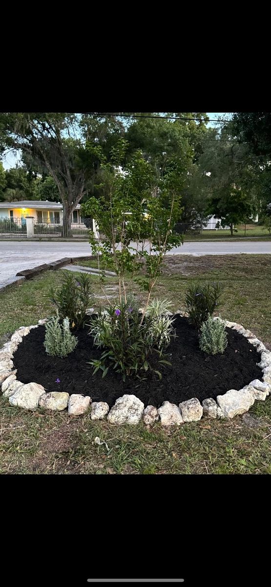 Mulch Installation for Grizzly Stump Grinding in Sarasota, FL