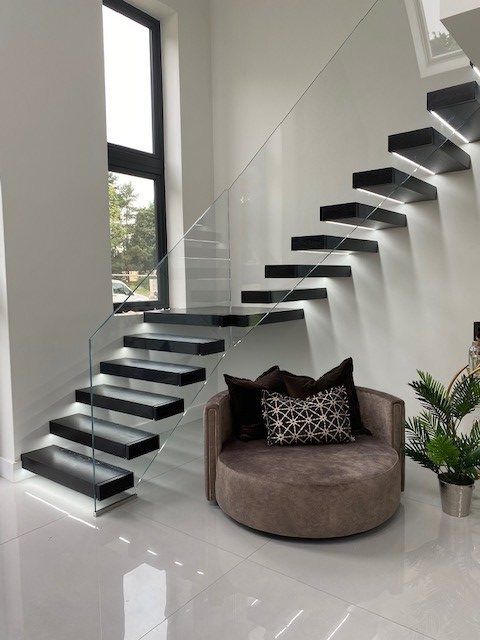 Floating Stairs for Cross Iron Stairs LLC in Little Elm, TX