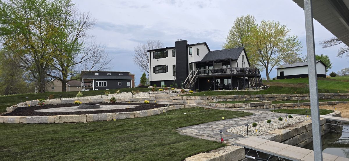 Limestone Rock Walls for Viking Dirtworks and Landscaping in Gallatin, MO