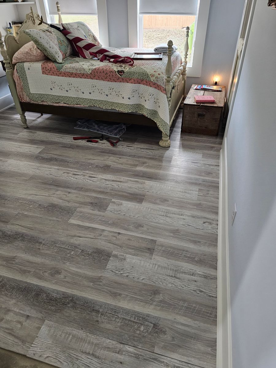 Flooring for Hockley Frame and Siding LLC in Hockley, TX