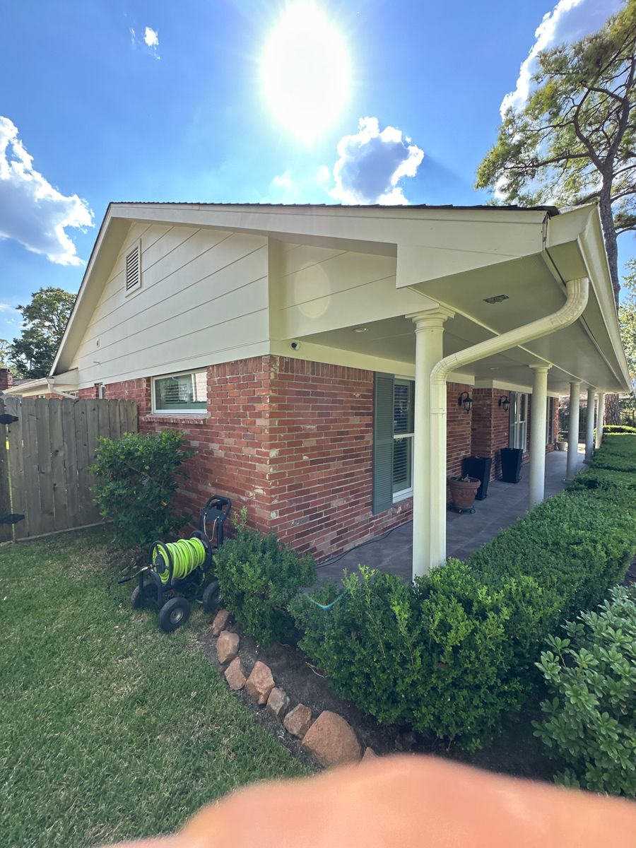 Residential Window Cleaning for Power Pressure Wash in Houston, TX