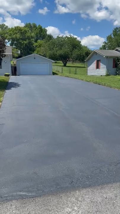 Sealcoating for Asphalt Animals in Morristown, TN