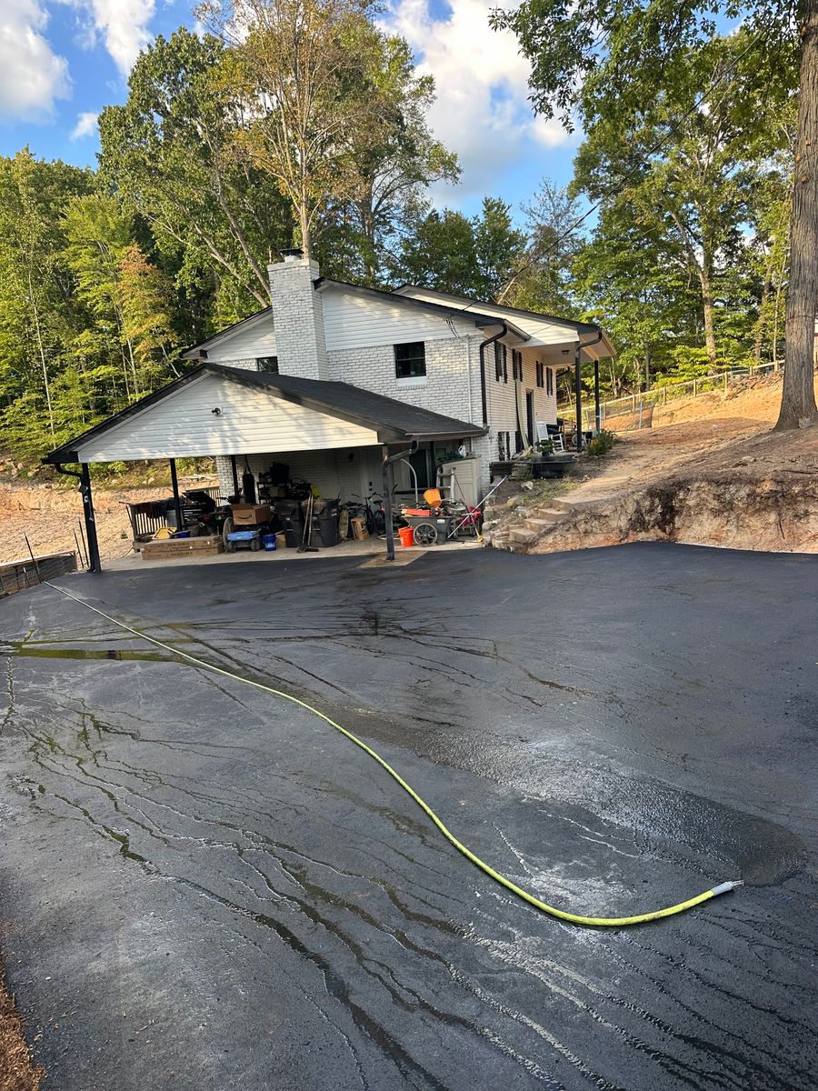 Asphalt Paving for Metzler Paving and Sealcoating in Jacksboro, TN