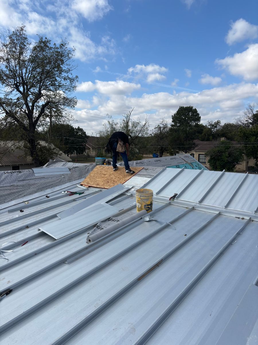 Roofing Replacement for Double SS Construction & Roofing in Luling, TX