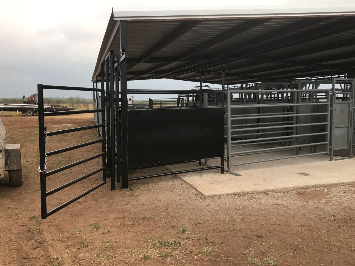 Cattle Pens for 5-7 Fencing & Construction in Madisonville, TX