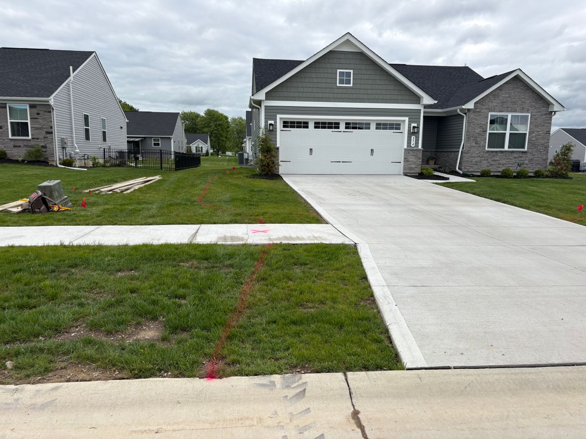 Sidewalk Installation for Concrete Pros, LLC in Lorain, OH