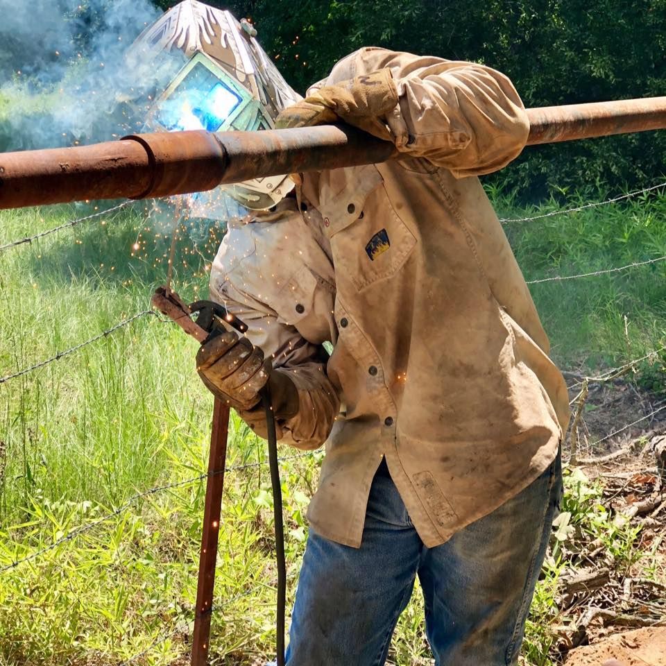 Fencing for Cowboy Construction in Palestine, TX