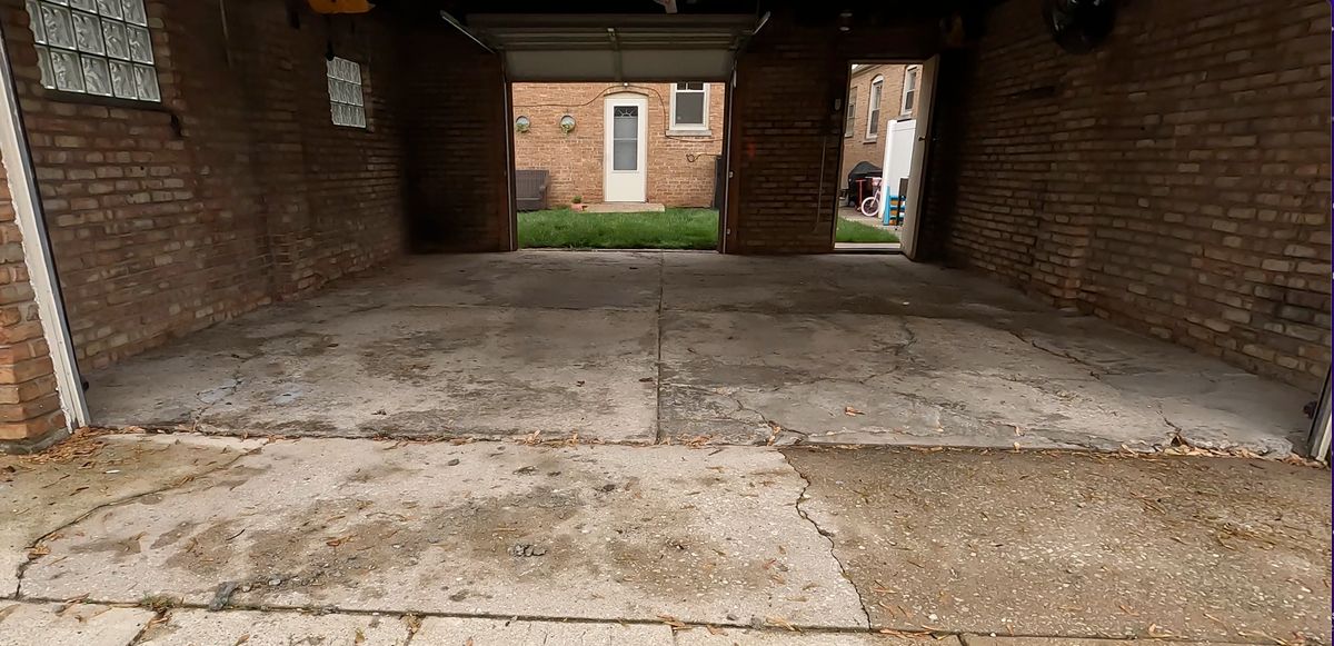 Garage concrete floors for Onyx Concrete Contractors in Chicago, IL