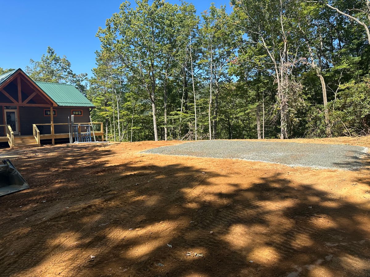 Grading and Leveling for Trophy Ridge Grading & Hauling in Mountain City, TN