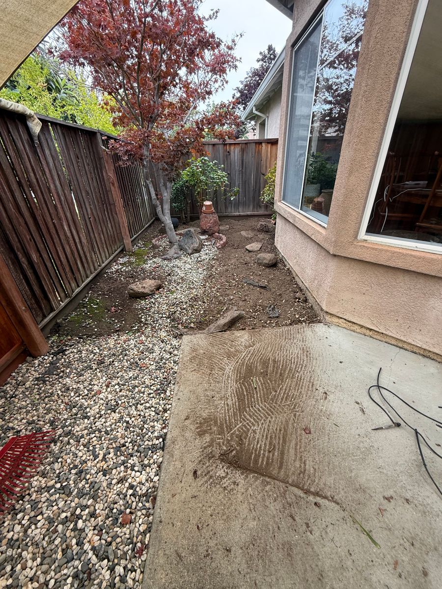 Mulch Installation for CBA Landscaping in Hayward, CA