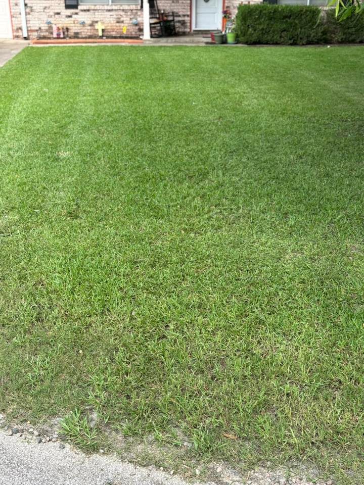 Lawn Mowing and Maintenance for HD Ground Works LLC in Ada, OK
