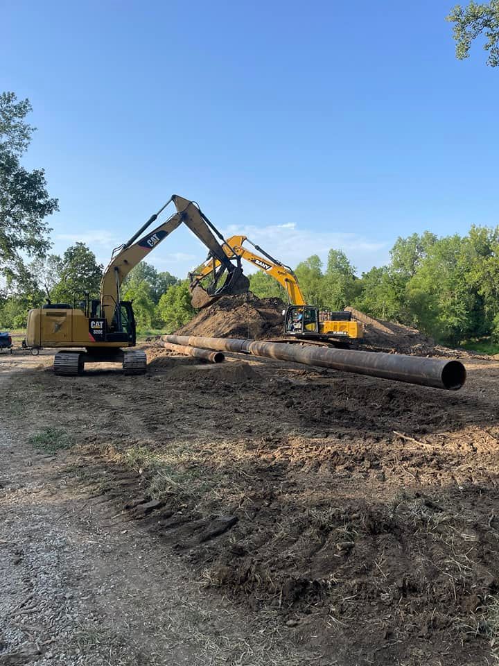 Residential & Commercial Excavation for Crump Construction & Roofing, LLC  in Urich,,  MO