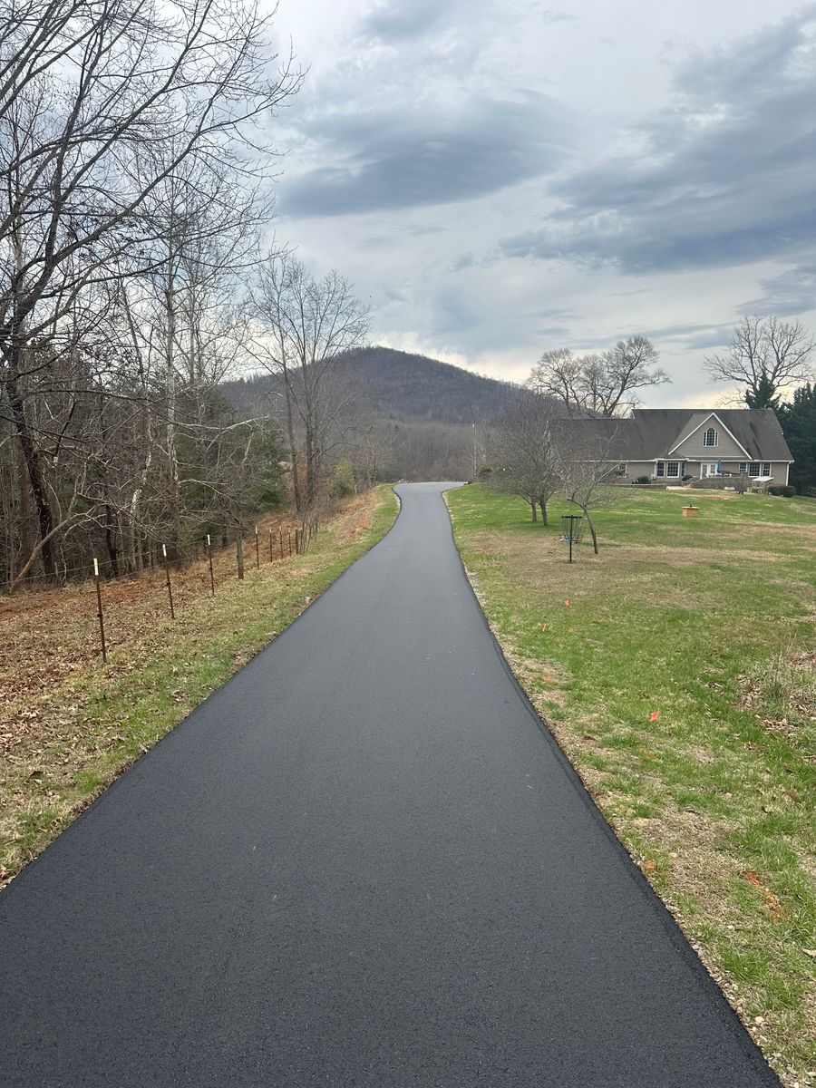 Asphalt Driveways for James R Carter Paving in Roanoke, VA