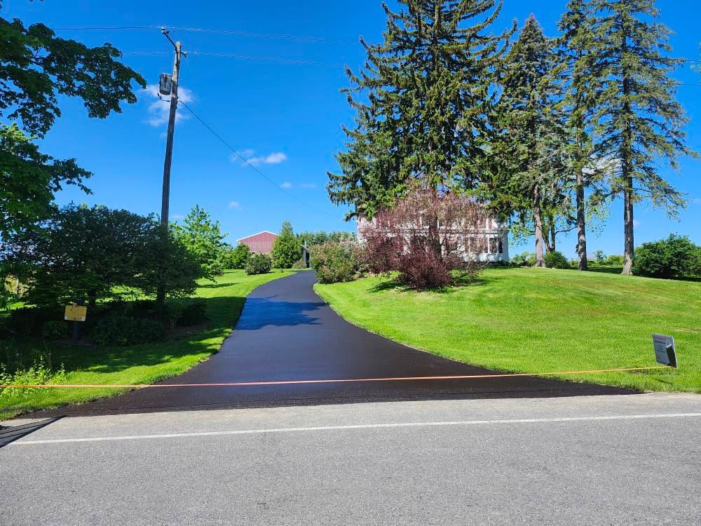 Sealcoating for Victory Driveway Sealcoating in Corning, NY