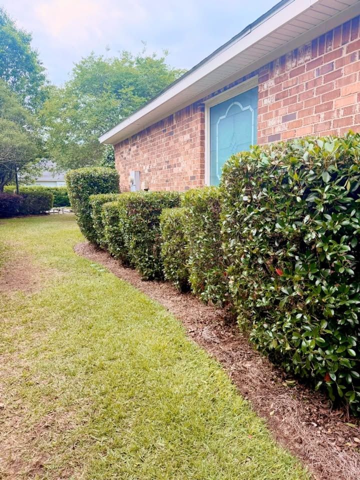 Landscape Bed Maintenance for Old Florida Lawncare in Baker, FL