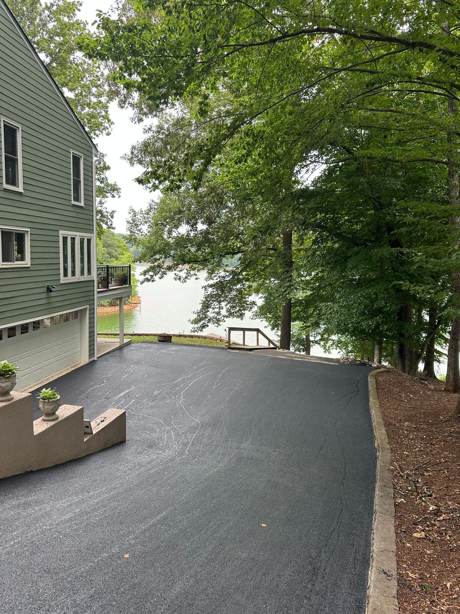 Asphalt Driveways for James R Carter Paving in Roanoke, VA