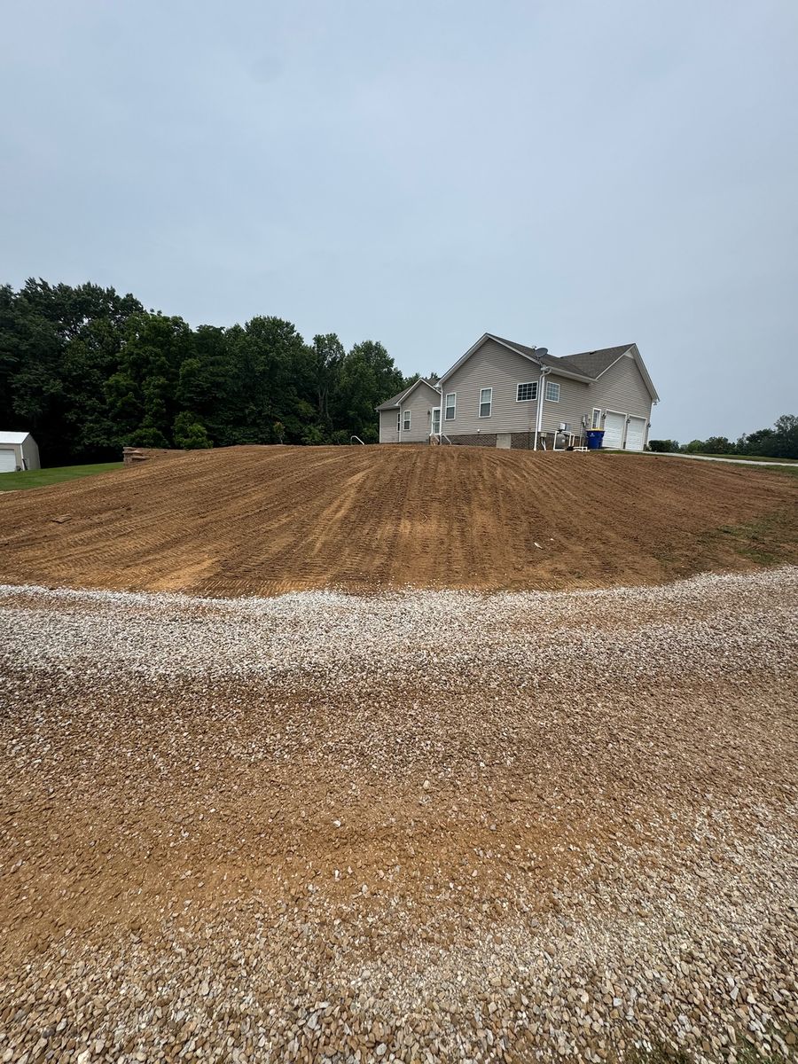 Gravel Services for DIRT PLUS LLC in Bowling Green, KY