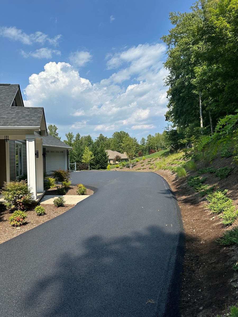 Asphalt Driveways for James R Carter Paving in Roanoke, VA