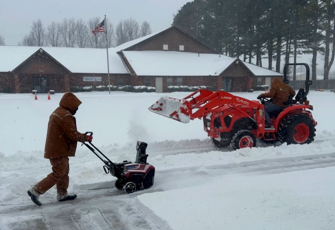 Snow Removal for Pureleaf Lawncare LLC in Springdale, AR