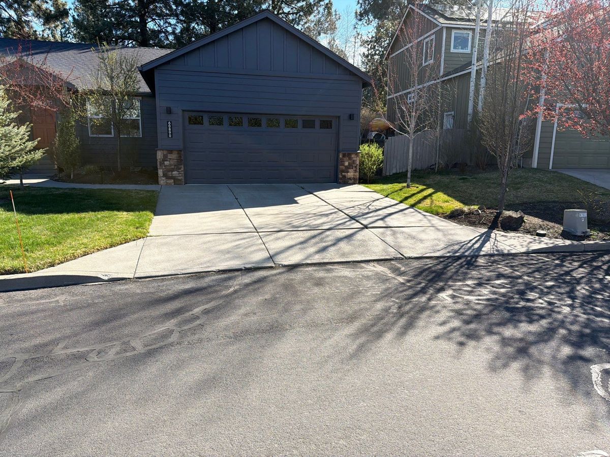 Sidewalk Installation for TJR Concrete and Construction in Bend, OR
