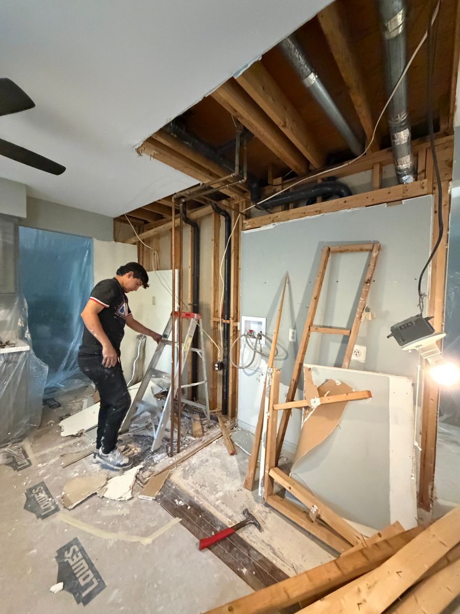 Kitchen and Bathroom Renovations for Galvez Contractor LLC in Glen Burnie, MD