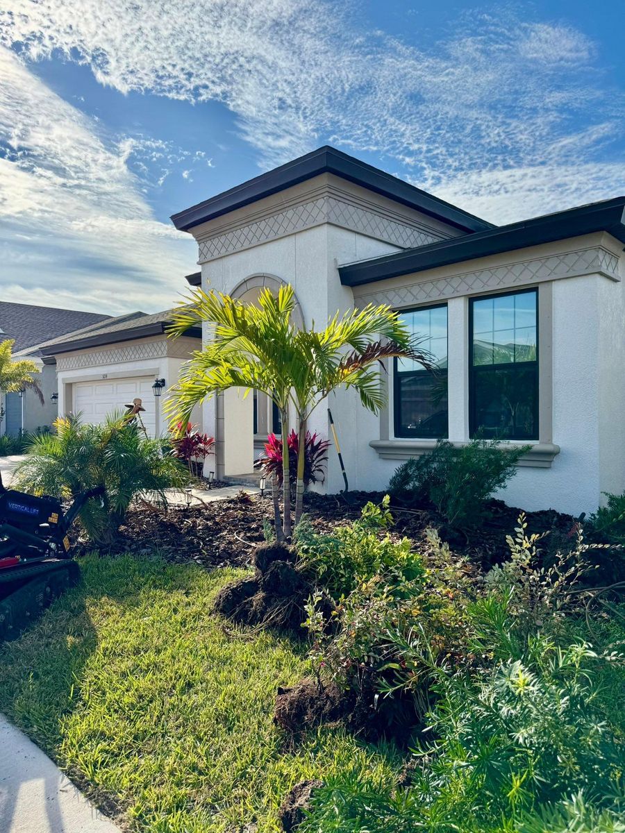 Landscaping for Shoreside Property Services in Apollo Beach, FL