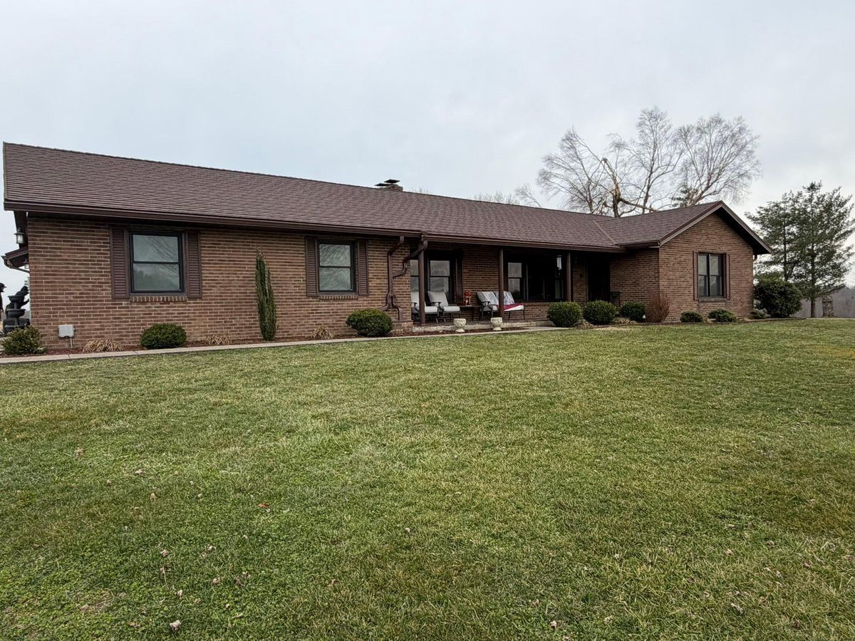 All forms of Siding metal and vynl for KY Gutter Pro & Specialty Roofing Systems in Monticello, KY